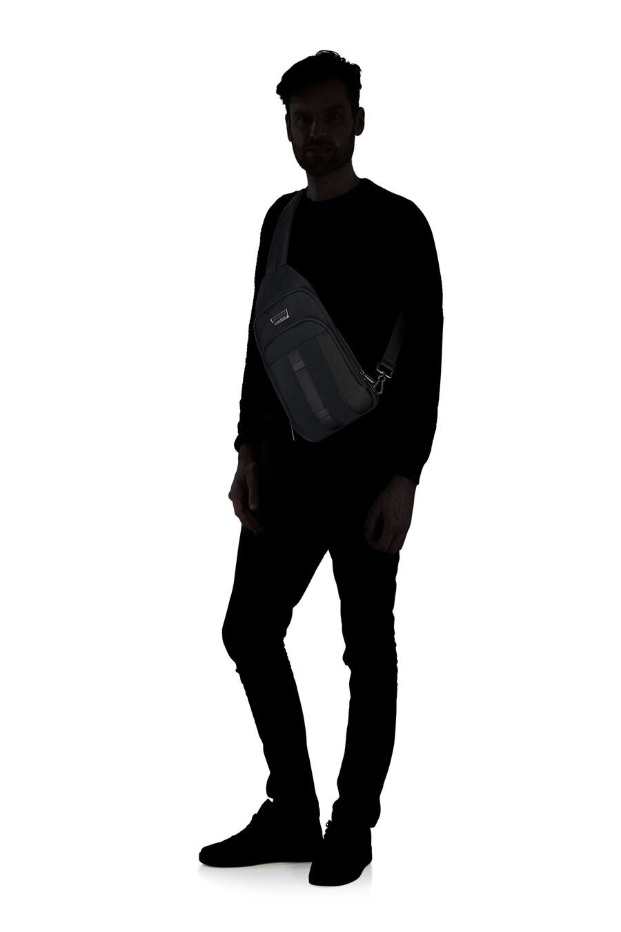 URBAN-EYE DLX SLING BAG MEDIUM