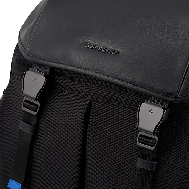 UNDERSCORE FLAP BACKPACK 15.6"