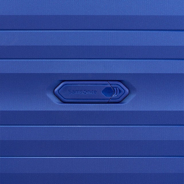 OCTOLITE NEO CARRY-ON SUITCASE 55CM EXPANDABLE SMALL