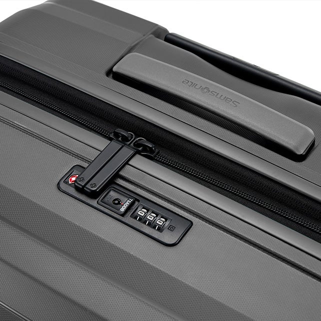 OCTOLITE NEO CARRY-ON SUITCASE 55CM EXPANDABLE SMALL