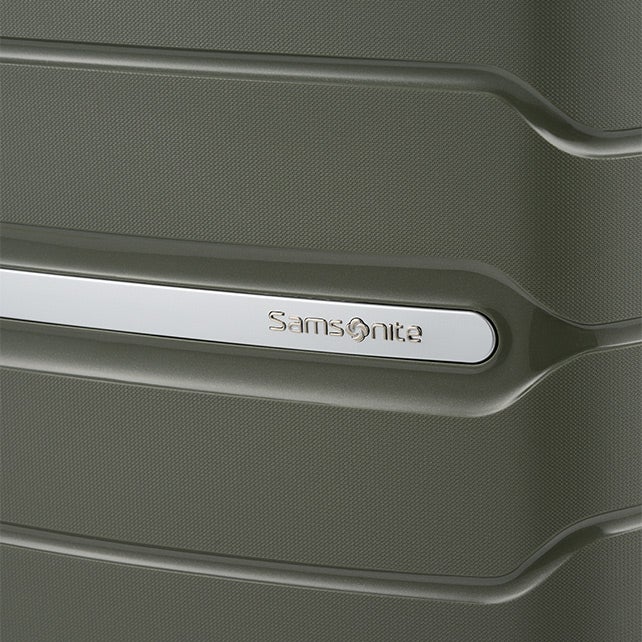 OC2LITE CHECK-IN LARGE 75CM SUITCASE EXPANDABLE