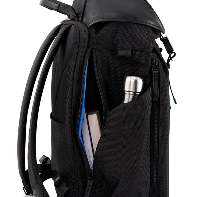 UNDERSCORE FLAP BACKPACK 15.6"